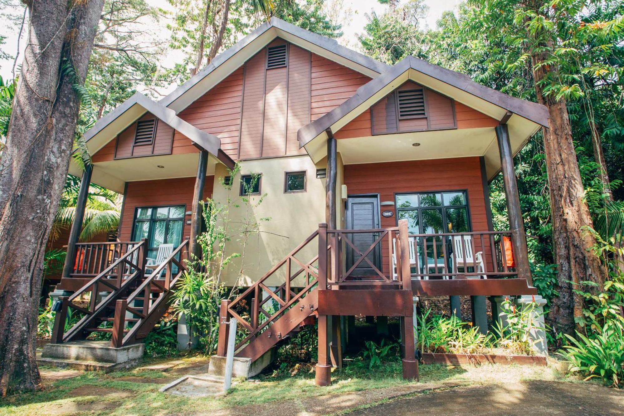 Tunamaya Beach & Spa Resort Kampong Mukut Exterior foto